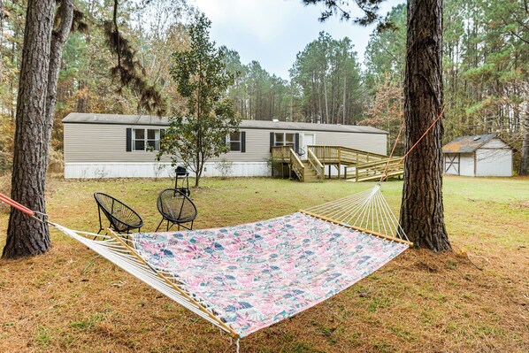 Terrace/patio - Hike, Bike & Boat: Peaceful Piney Woods Home! (New Waverly)