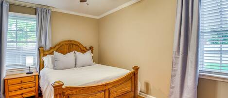 3 bedrooms, iron/ironing board, Internet, bed sheets