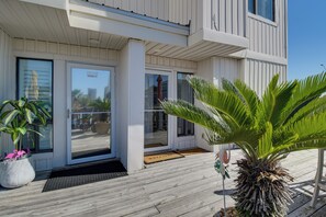 Exterior detail - Absolute Best Location! Heart of Gulf Shores Condo (Gulf Shores)
