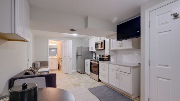 Unclassified image, 1 of 24, button - Work & Explore, Cozy Unit 5 Mi to UMD! (Lanham)