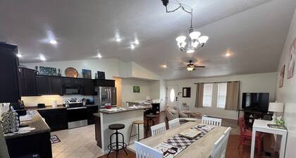 Big Home right off I44 near Fort Leonard Wood