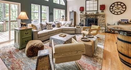 Modern Mountain Zen 3-Bed, 3-Bath Home with Creeks