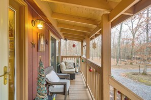 Property grounds - Hike & Golf! Family Home 15 Mi to Berkeley Springs (Hedgesville)