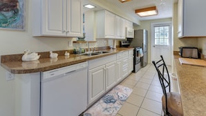 Unclassified image, 3 of 36, button - 2 Mi to Manasota Key Beaches: Coastal Getaway (Englewood)