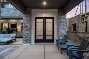 تفاصيل الفندق من الخارج