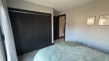 1 bedroom, iron/ironing board, WiFi