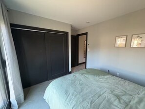 1 bedroom, iron/ironing board, WiFi