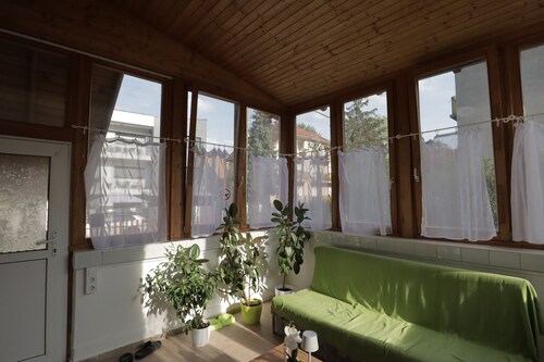 Cozy house with Garden & Free Parking