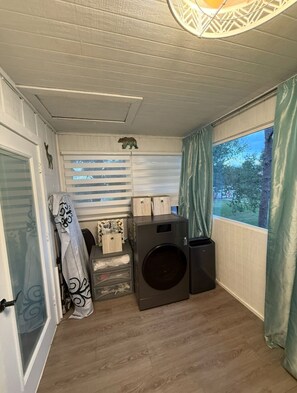 Interior - The Sanctuary @WGRR -New remodel Prime location! W&D -vaulted ceilings fireplace (River Ranch)