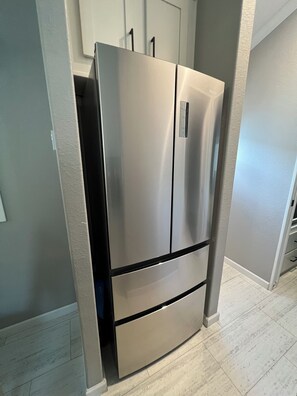 Interior - Unique Cottage/Tiny House Near Disney. Close to Parks,Shopping & Fun (Kissimmee)