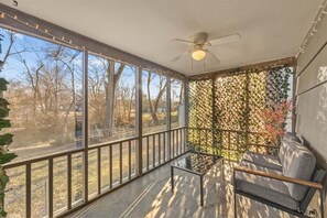 Interior - Mission Bungalow Remodeled 4BD/2.5 BATH (Mission)