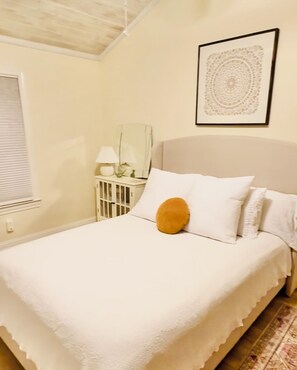 3 chambres, fer et planche à repasser, Wi-Fi gratuit, draps fournis