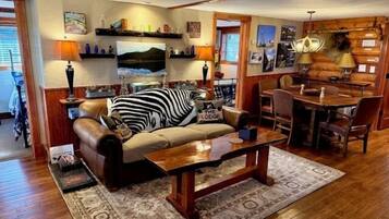 Smart-TV, DVD-Player, Bücher