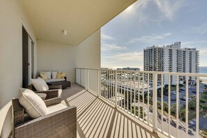 Property grounds - Ariel Dunes Gulf View Condo | Walk to Beach + Pool (Miramar Beach)