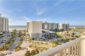 Property grounds - Ariel Dunes Gulf View Condo | Walk to Beach + Pool (Miramar Beach)
