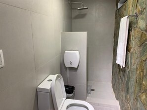 Handtücher, Seife, Toilettenpapier