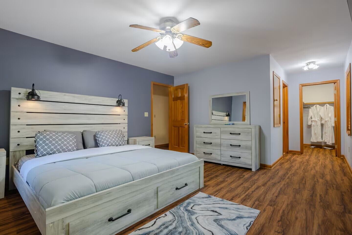 アイロン / アイロン台、WiFi、ベッドシーツ