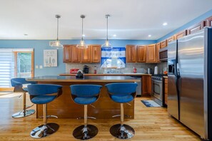 Mikrowelle, Ofen, Herdplatte, Geschirrspüler