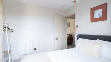 Deluxe Apartment, Balcony, City View | Blackout curtains, iron/ironing board, free WiFi