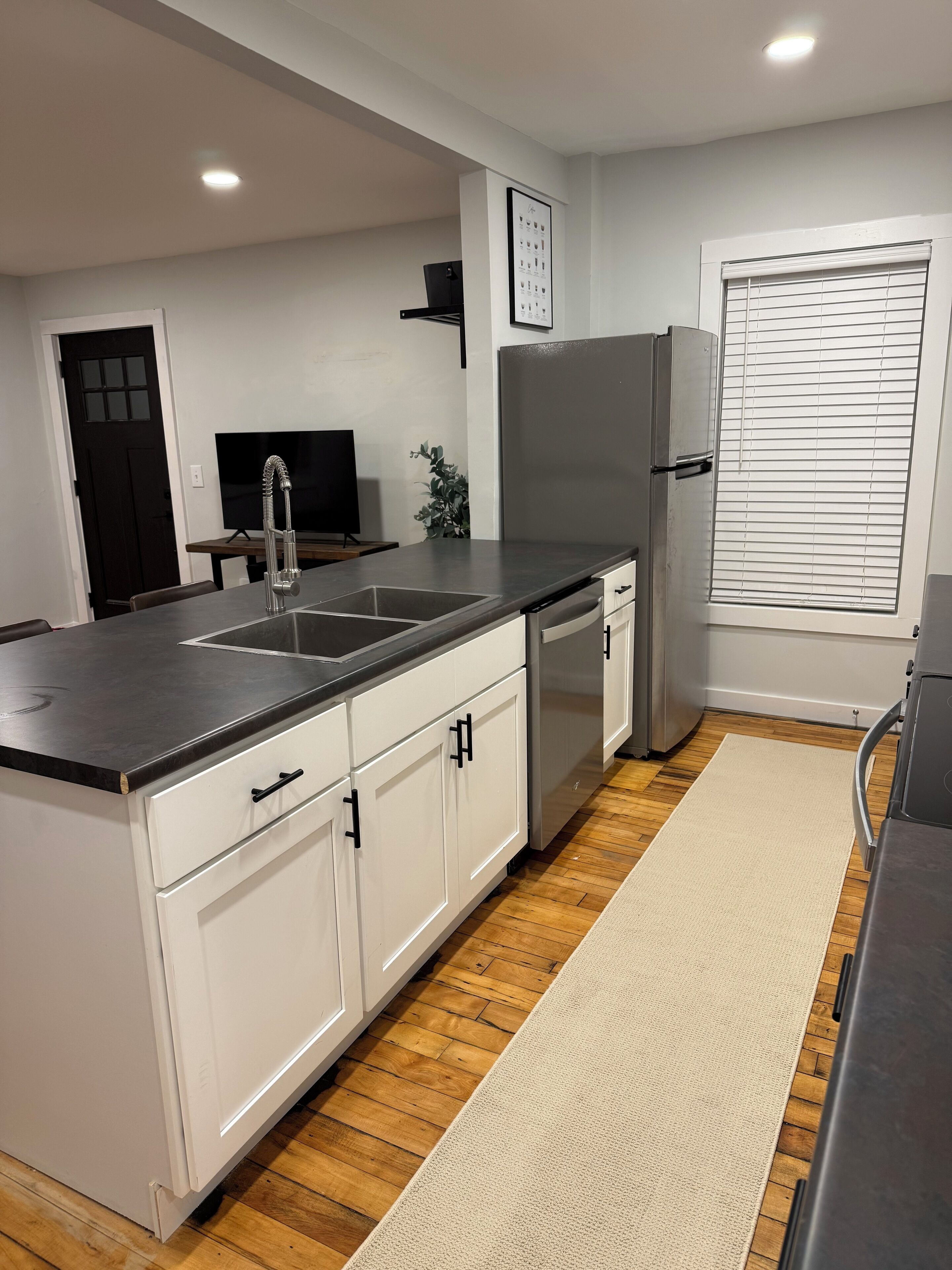 電子レンジ、オーブン、コンロ、食器洗い機