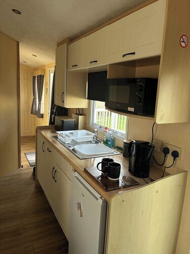 Delightful 3bedroom caravan in Ingoldmells HF143 at Coastfields