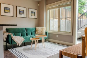 Smart TV - Private Cambie Village Suite min Downtown/Skytrain (Vancouver)