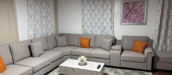 Cozy, Large private room near route 95 Malls/Hospital/Salem in Danvers,MA