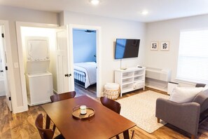 1 chambre, coffres-forts dans les chambres, fer et planche à repasser