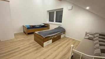 1 habitación, wifi y ropa de cama