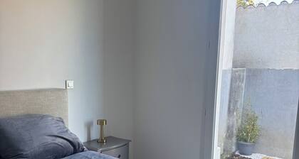 Garden apartment in the country yet in the city