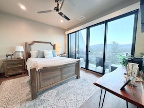 4 bedrooms, iron/ironing board, travel cot, free WiFi - Luxury 4BR Ski Condo | Private Hot Tub | Views | EV Charger | Garage (Angel Fire)