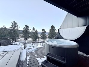 Terrace/patio - Luxury 4BR Ski Condo | Private Hot Tub | Views | EV Charger | Garage (Angel Fire)