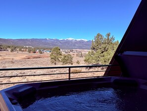 Outdoor spa tub - Luxury 4BR Ski Condo | Private Hot Tub | Mountain Views | Garage (Angel Fire)