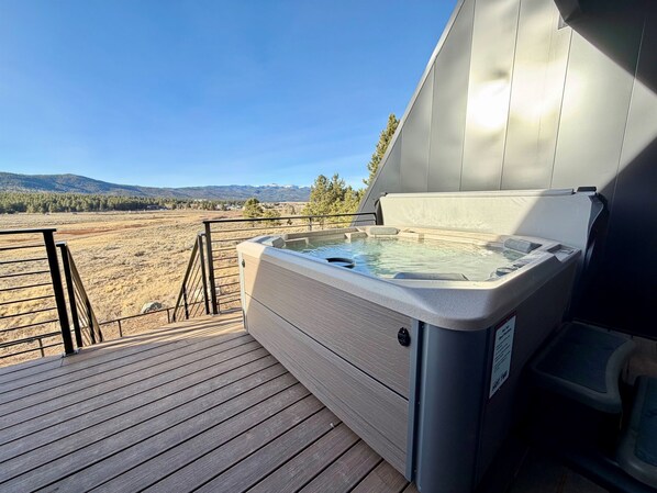 Tina de hidromasaje al aire libre