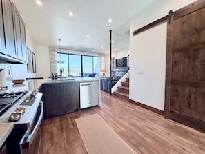 Fridge, microwave, oven, stovetop - Luxury 4BR Ski Condo | Private Hot Tub | Mountain Views | Garage (Angel Fire)