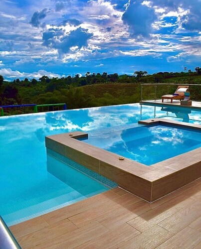 BEAUTIFUL MODERN FARM NEAR PANACA