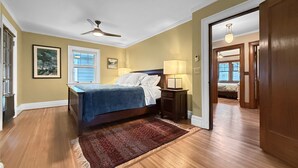 3 bedrooms, iron/ironing board, free WiFi, bed sheets - Elegant Historic Home near University of Rochester (Rochester)