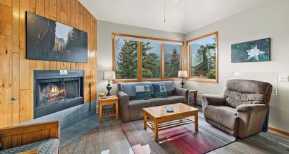 Our Cedar Lodge is great for family groups of up to 7, and very near RMNP!