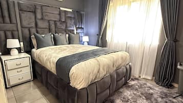 2 bedrooms, iron/ironing board, WiFi, bed sheets