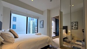 2 Schlafzimmer, Schreibtisch, Bügeleisen/Bügelbrett, WLAN