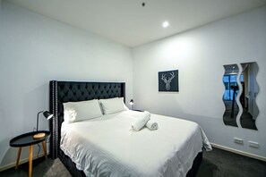 1 bedroom, desk, iron/ironing board, WiFi - MHYL #CBD 1BR| Southern Cross| Crown Casino| DFO (Melbourne)