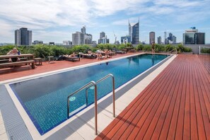 Pool - MHYL #CBD Stylish 2BR Apt -1 king & 2 singles beds (Melbourne)