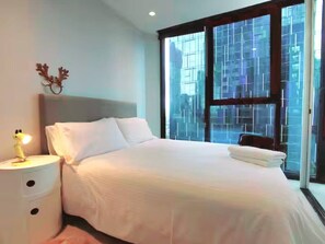 2 bedrooms, iron/ironing board, WiFi, bed sheets - MHYL #CBD2BR | VIC Market | Mel Uni | Mel Centre (Melbourne)