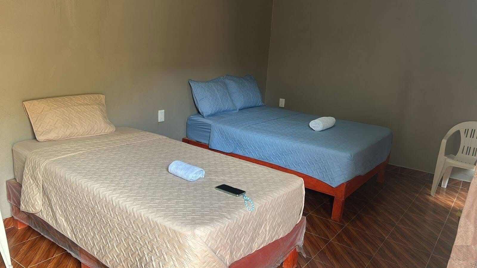 基础双人房（单人入住） | 办公桌、笔记本电脑工作区、免费 WiFi