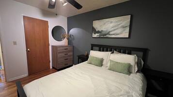 Iron/ironing board, WiFi, bed sheets