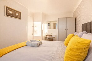 4 camere, ferro/asse da stiro, Wi-Fi