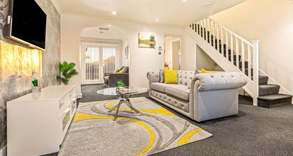 Threadgold|4 Bedroom Home|Sleeps 8 Guests|4 Beds|Leicester