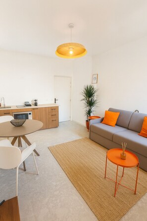Living area - Apartment ELVIS (Toulon)