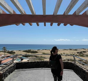 Property grounds - Welcome to your sunny oasis by the sea! (San Bartolomé de Tirajana)