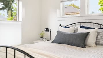 1 habitación, tabla de planchar con plancha, wifi gratis y ropa de cama